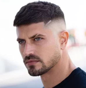 Hairstyles for men with straight hair